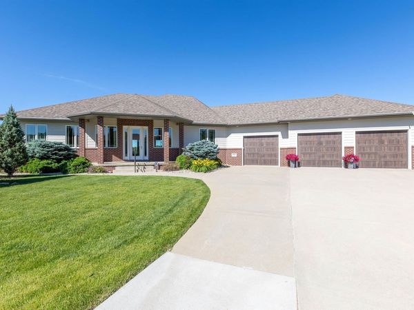 3431 Quail Ridge Court, Sioux City, IA 51106