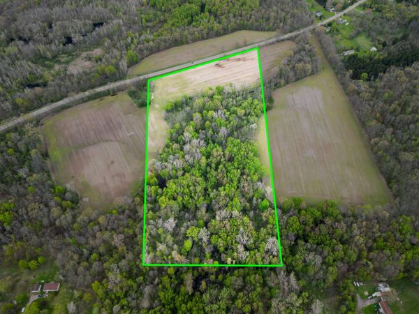 6 Bunkerhill Road, Jackson, MI 49201