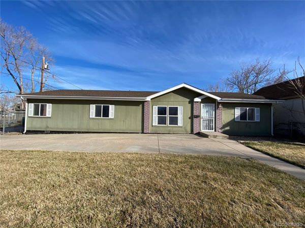 611 W 4th Avenue , Denver, CO 80223