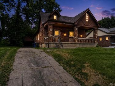 521 W Parkwood Drive, Dayton, OH 45405