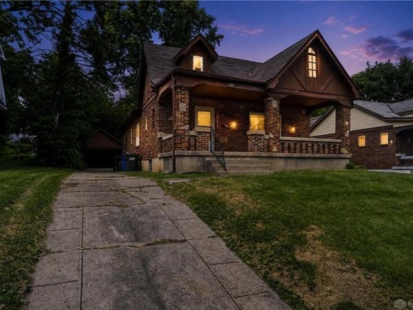 521 W Parkwood Drive, Dayton, OH 45405