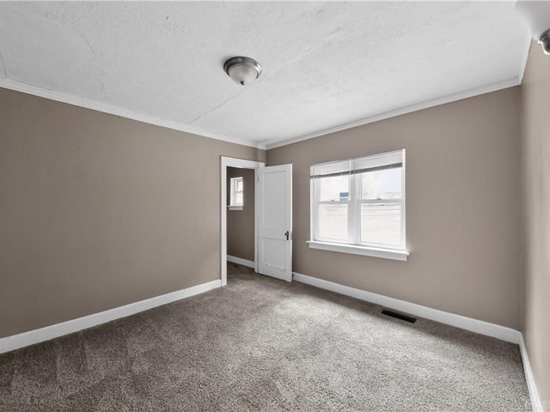 521 W Parkwood Drive, Dayton, OH 45405 Photo 18