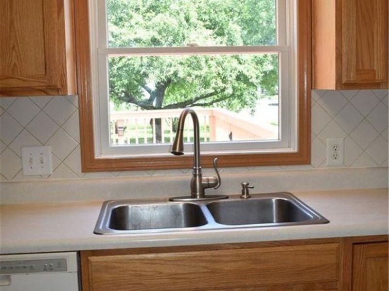 2284 Katherine Boulevard, Bethel Township, OH 45341 Photo 9