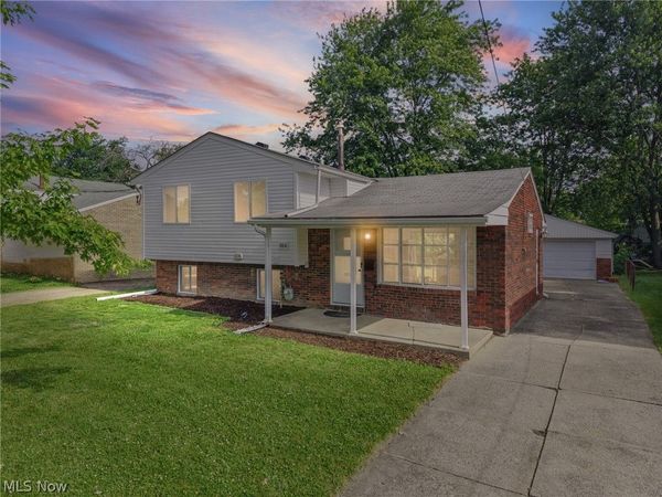 864 Wilder Avenue, Elyria, OH 44035