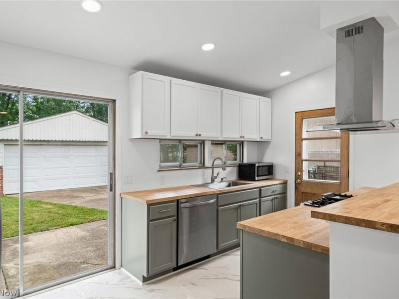 864 Wilder Avenue, Elyria, OH 44035 Photo 14
