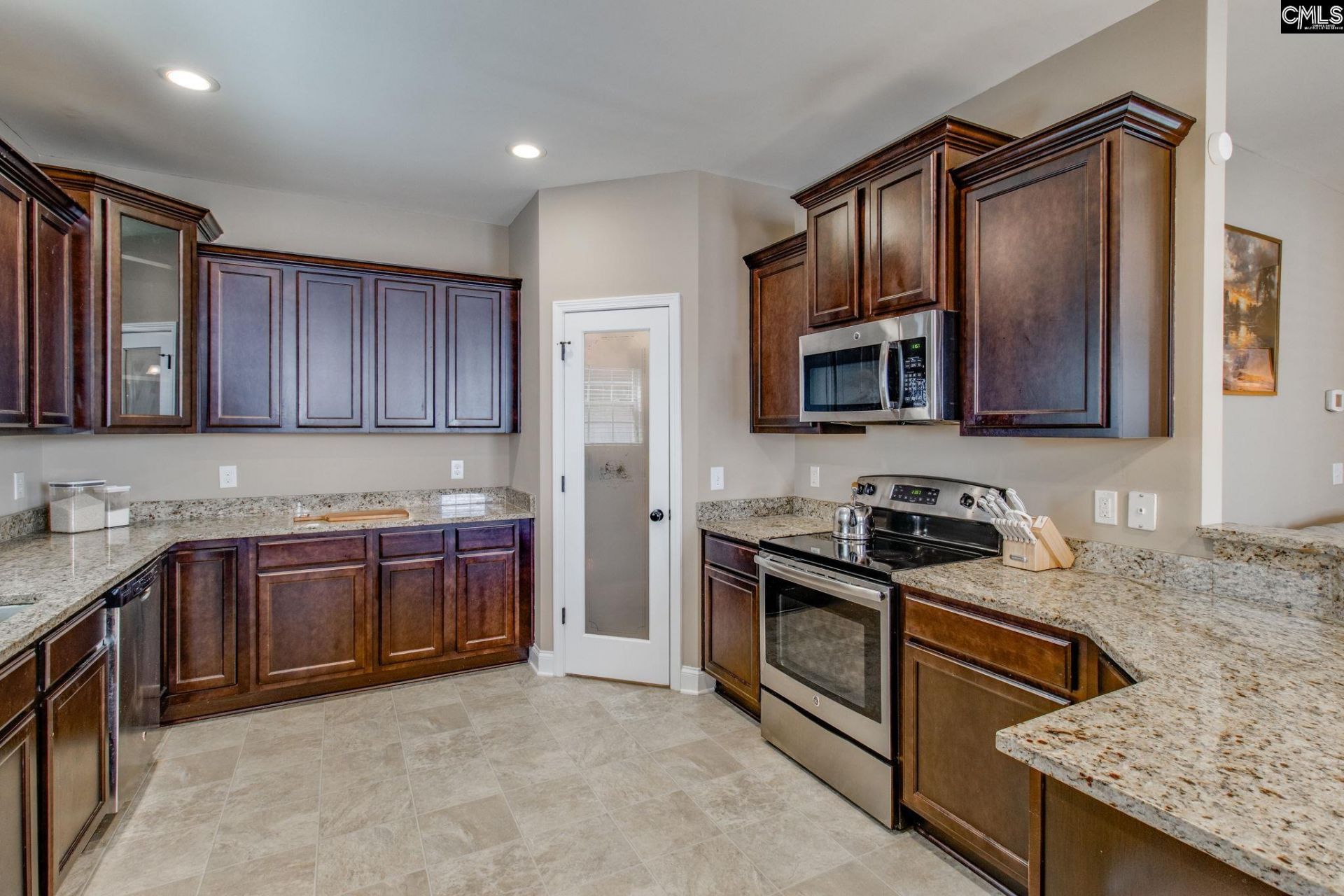 141 Cherokee Pond Court  Photo 10