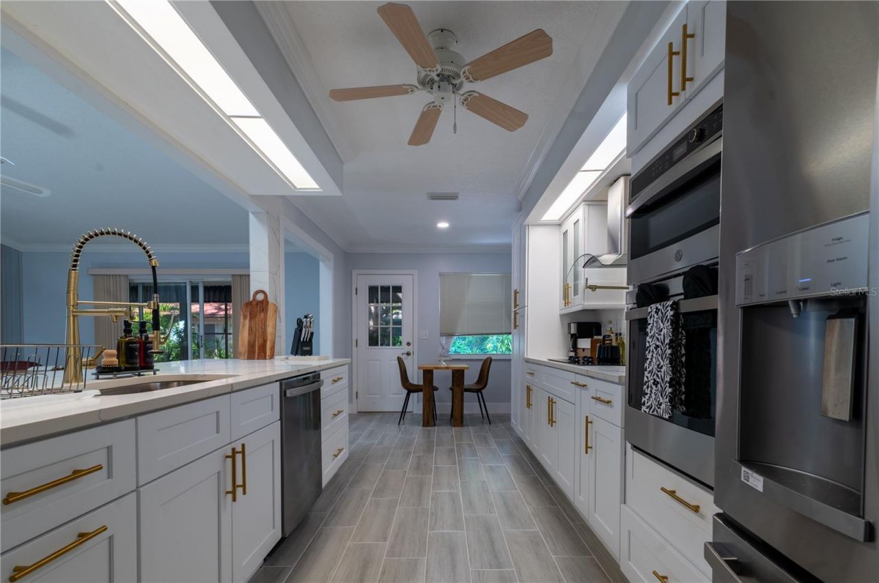 6908 Arbor Oaks Circle , Bradenton, FL 34209 Photo