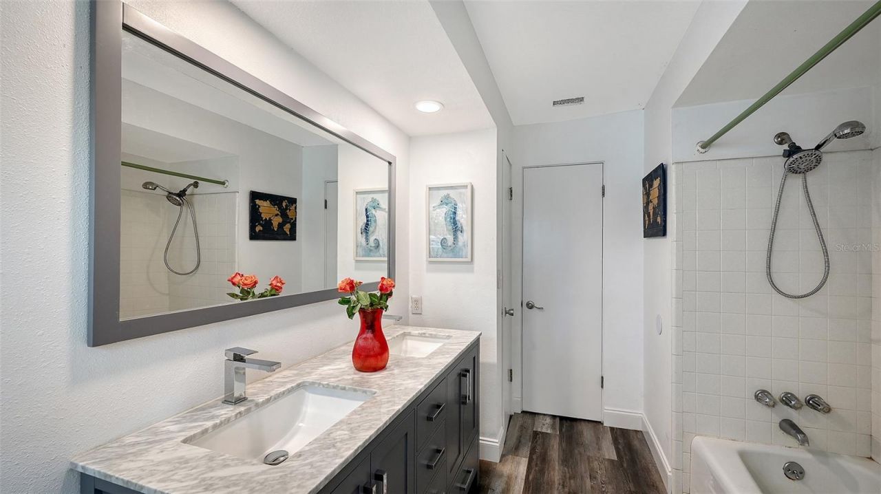 2103 Lusitania Drive, Sarasota, FL 34231 Photo