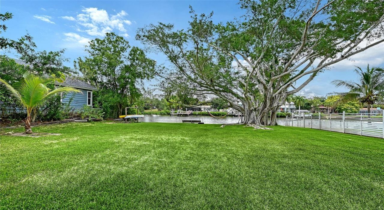 2103 Lusitania Drive, Sarasota, FL 34231 Photo