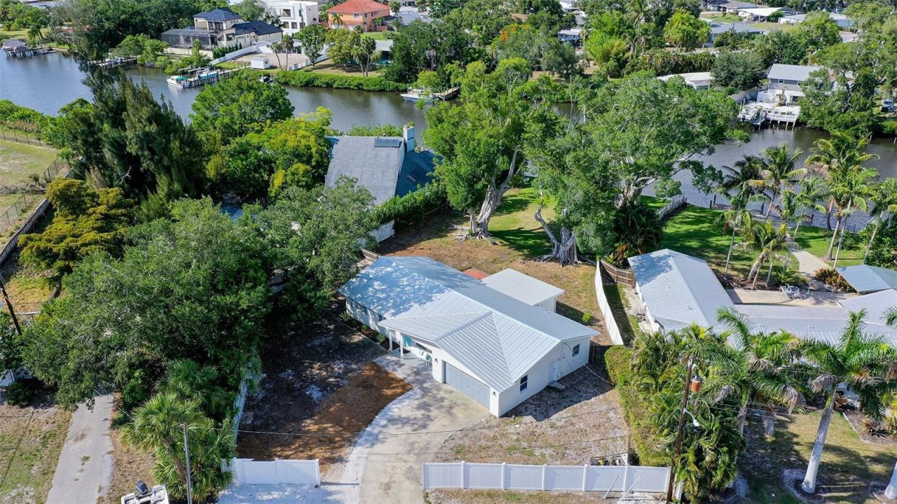 2103 Lusitania Drive, Sarasota, FL 34231 Photo