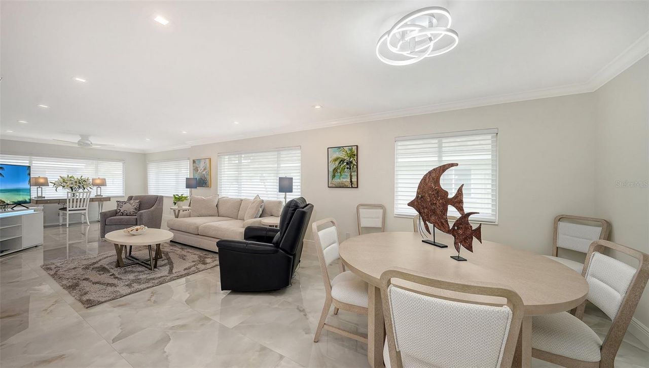 1900 Benjamin Franklin Drive , Unit V11, Sarasota, FL 34236 Photo