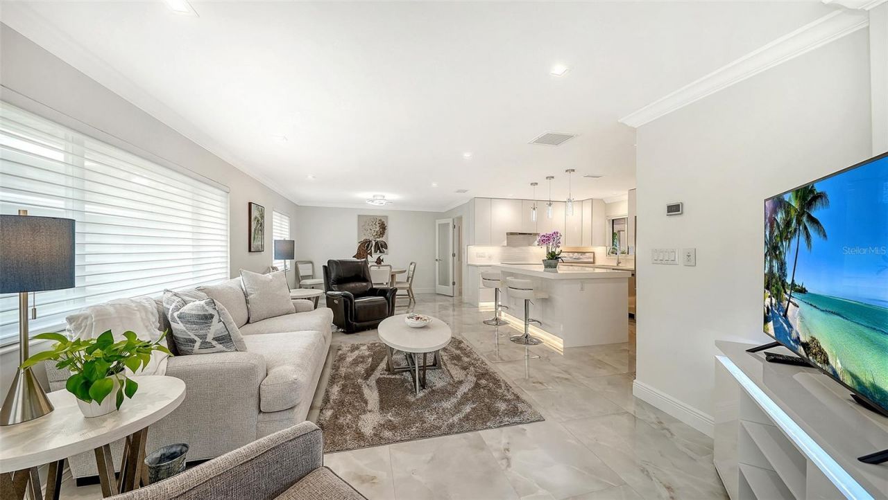 1900 Benjamin Franklin Drive , Unit V11, Sarasota, FL 34236 Photo