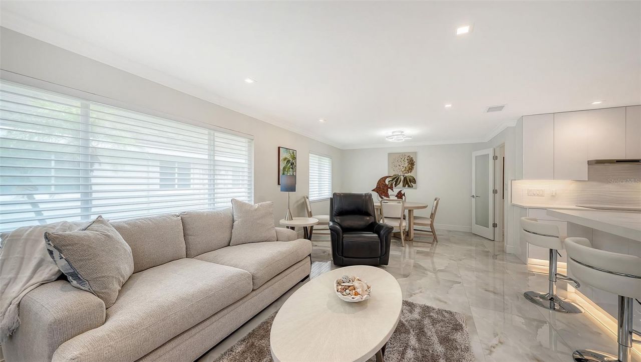 1900 Benjamin Franklin Drive , Unit V11, Sarasota, FL 34236 Photo