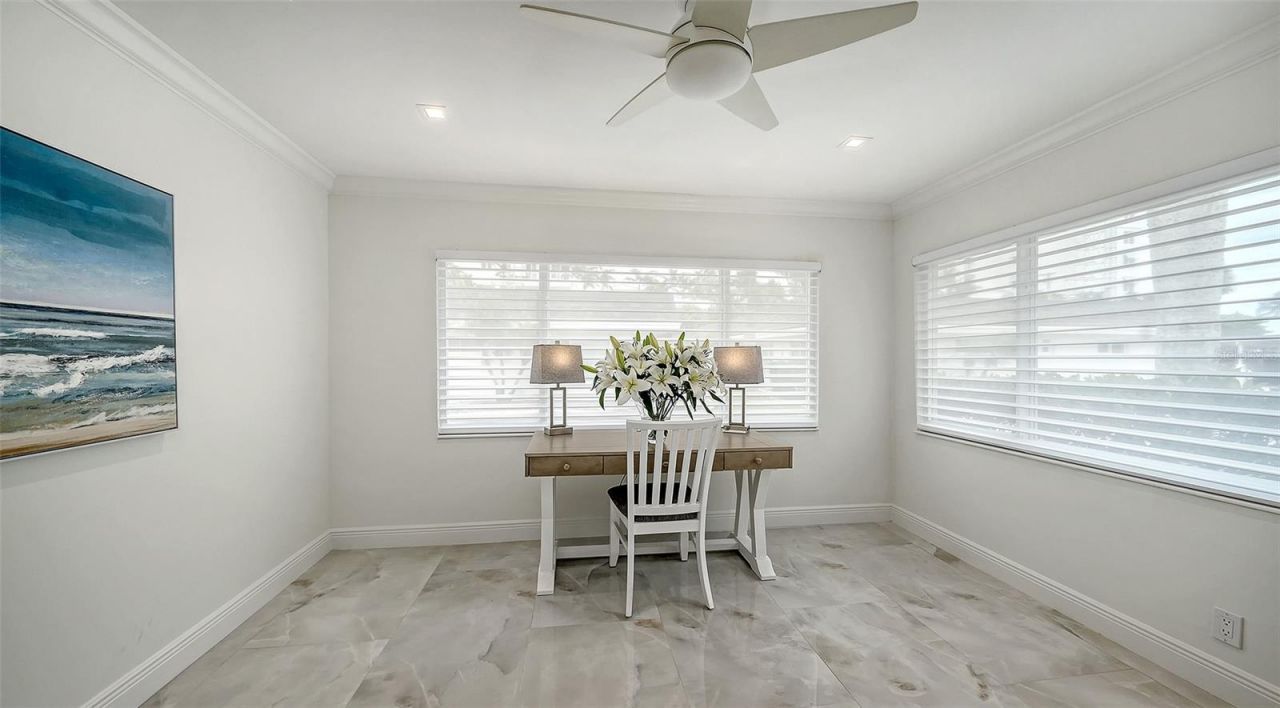 1900 Benjamin Franklin Drive , Unit V11, Sarasota, FL 34236 Photo