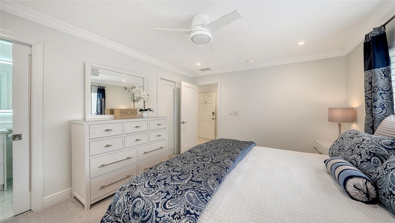1900 Benjamin Franklin Drive , Unit V11, Sarasota, FL 34236 Photo