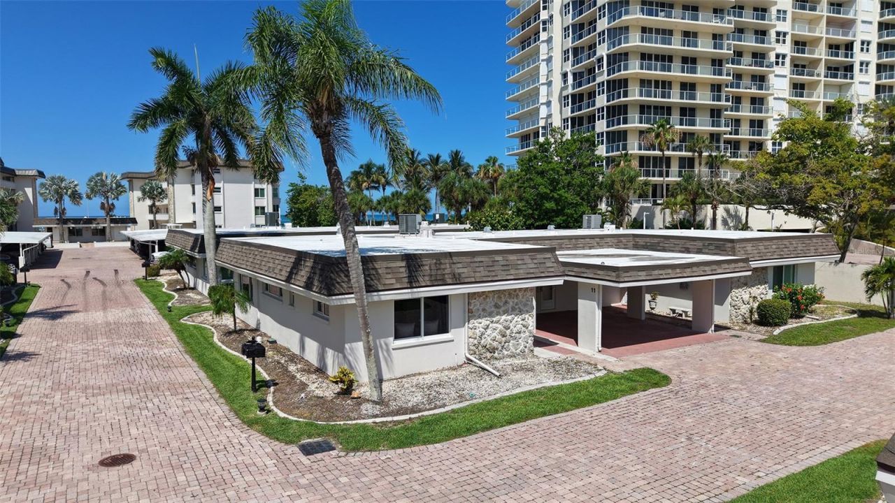 1900 Benjamin Franklin Drive , Unit V11, Sarasota, FL 34236 Photo