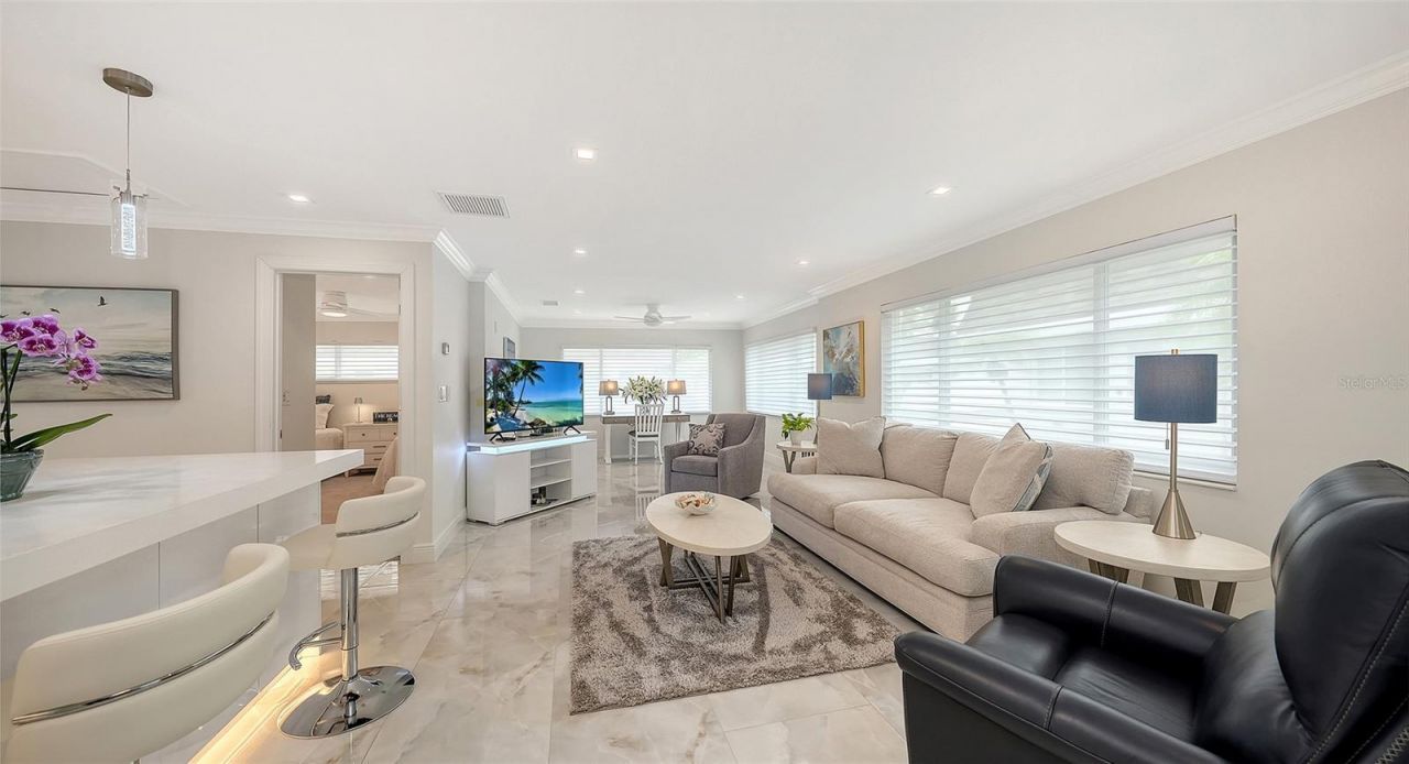 1900 Benjamin Franklin Drive , Unit V11, Sarasota, FL 34236 Photo