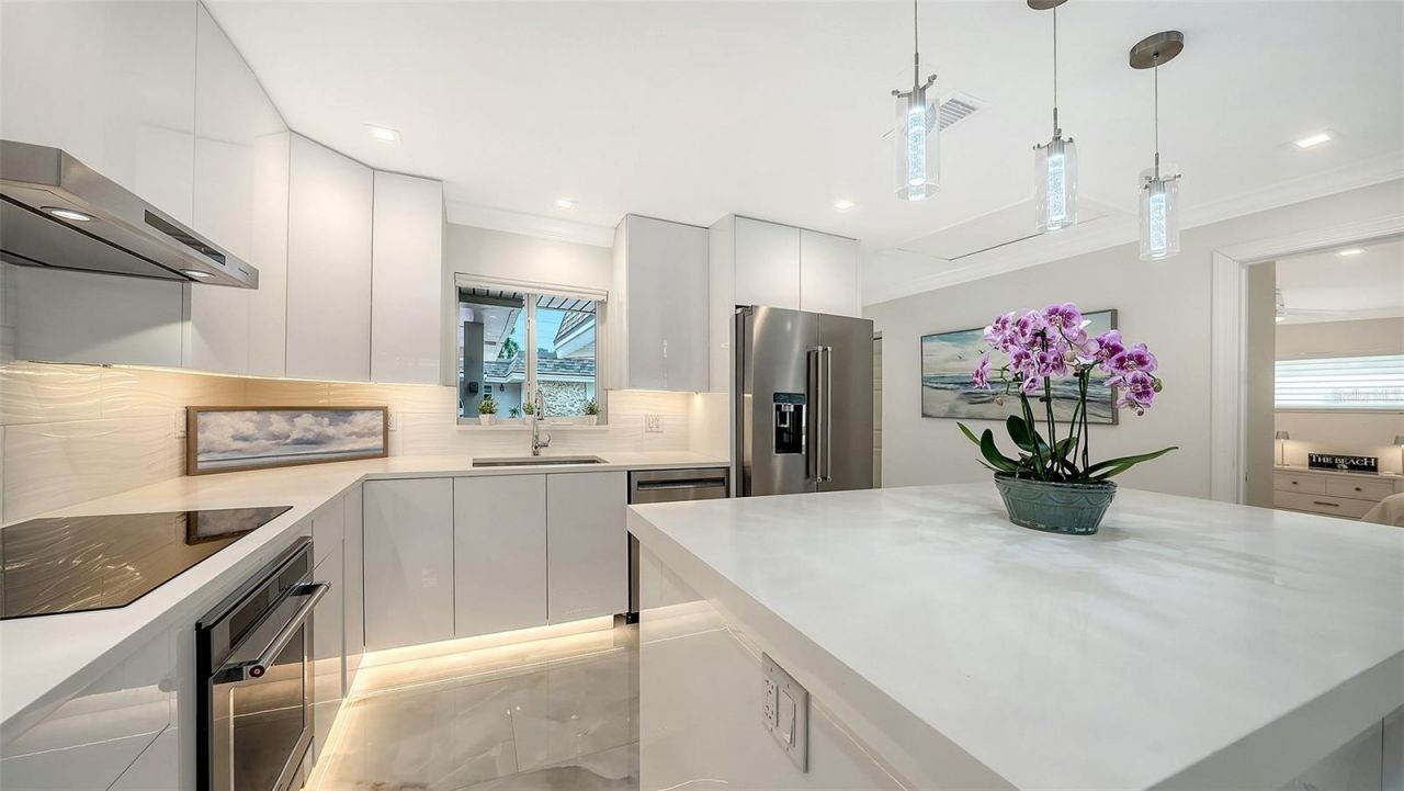 1900 Benjamin Franklin Drive , Unit V11, Sarasota, FL 34236 Photo