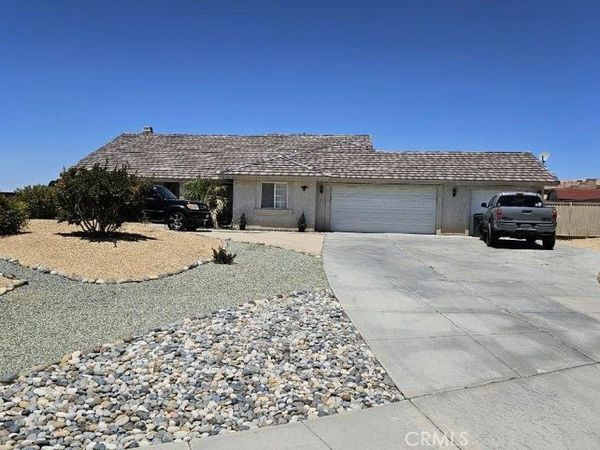 13906 Nowata Court , Apple Valley, CA 92307
