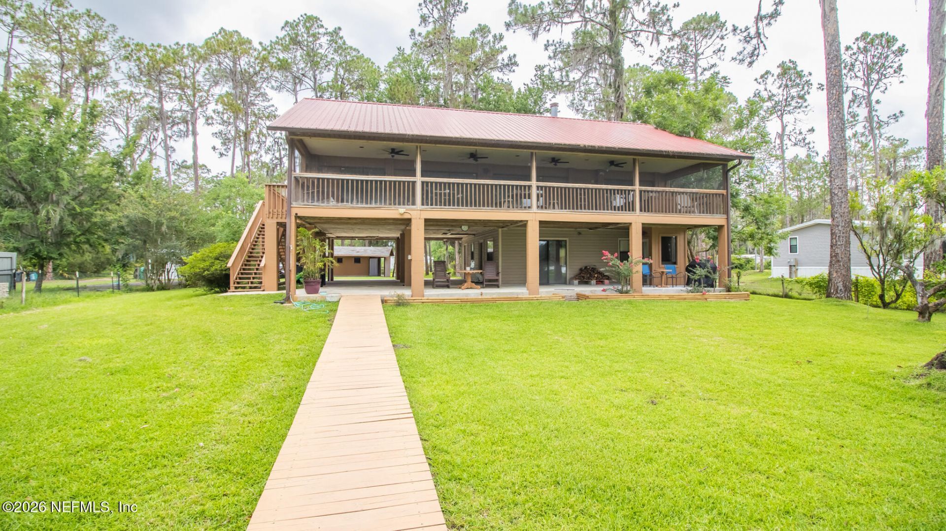 303 Riley Lake Drive, Hawthorne, FL 32640 Photo
