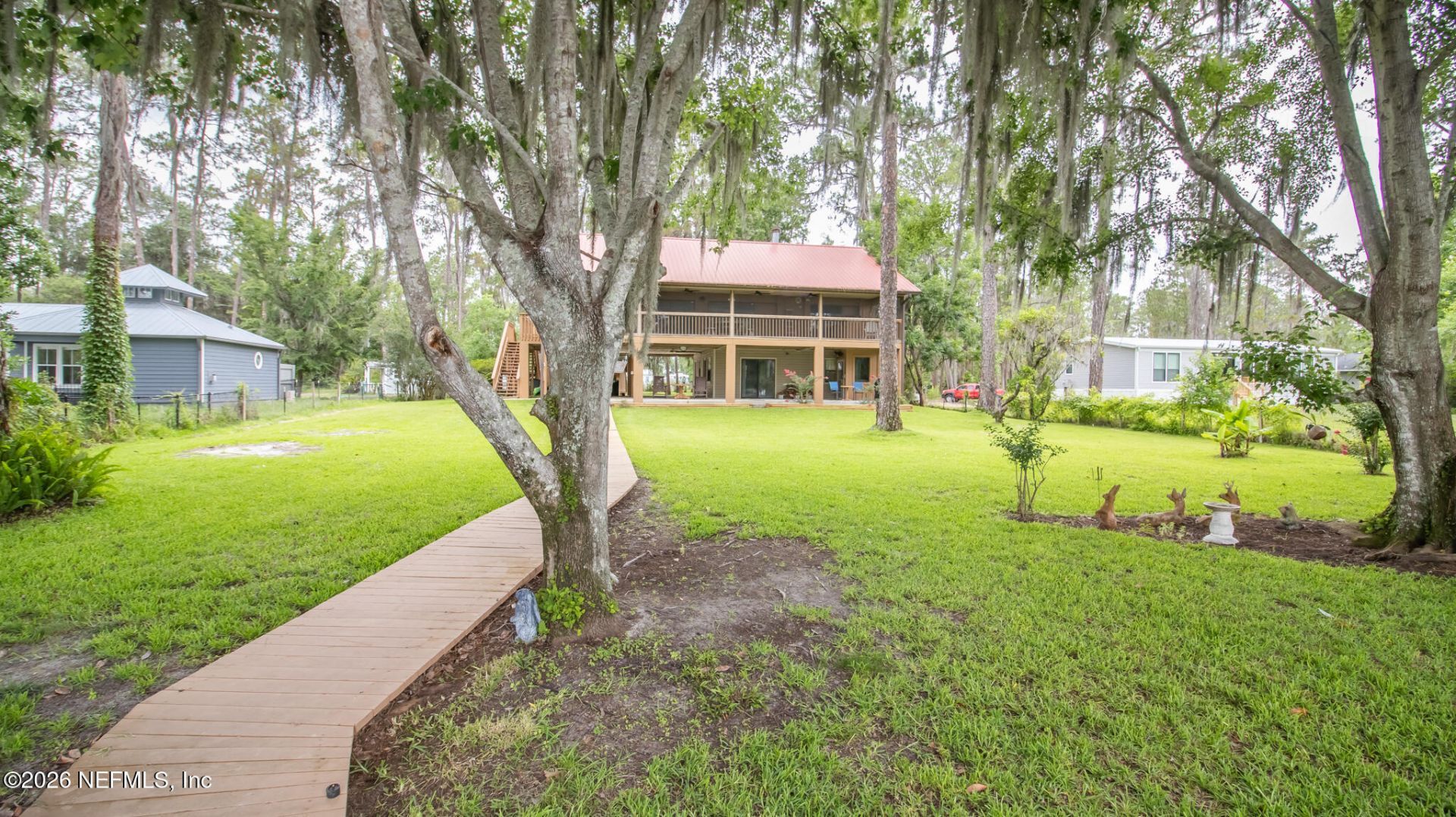 303 Riley Lake Drive, Hawthorne, FL 32640 Photo