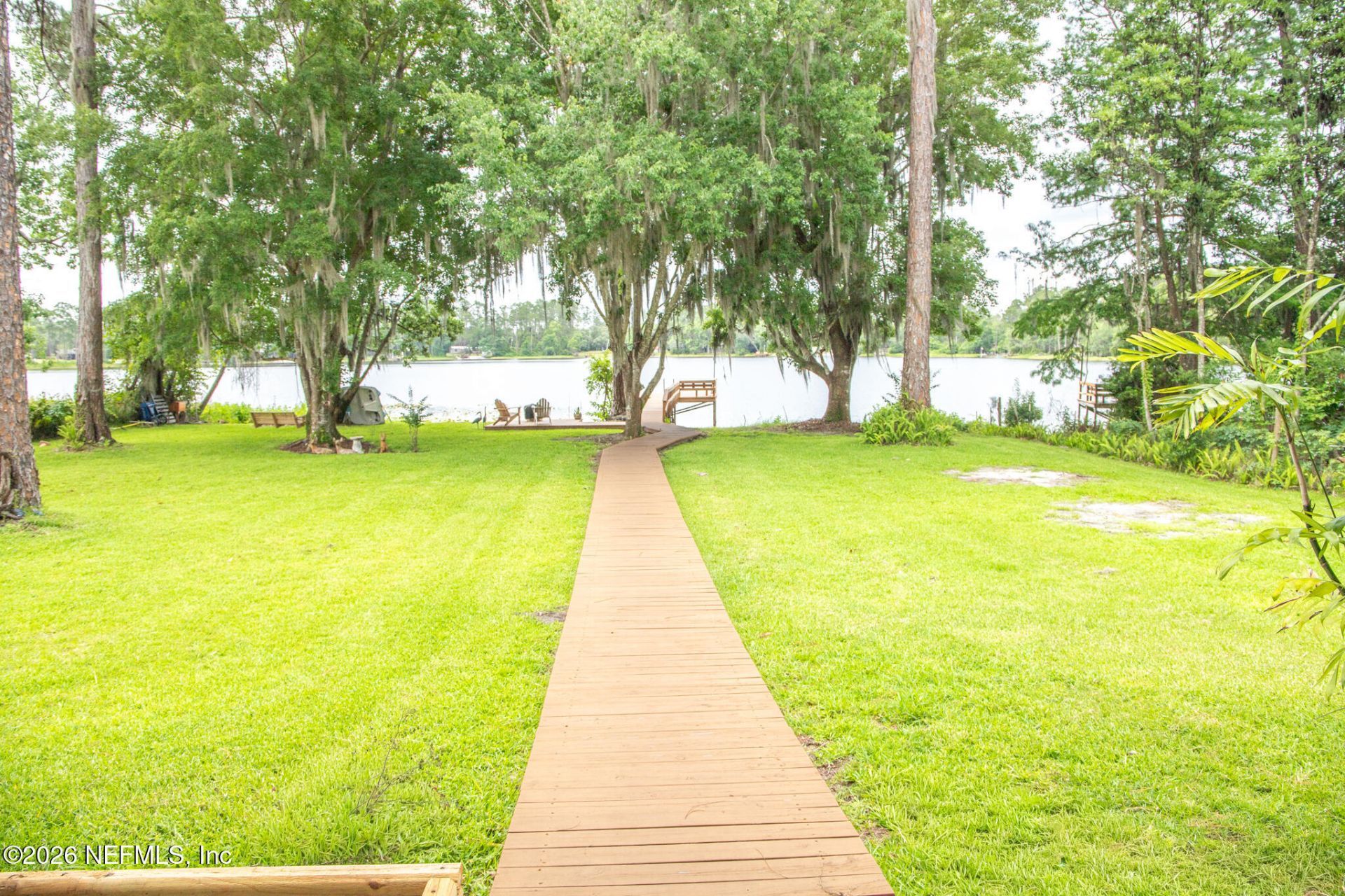 303 Riley Lake Drive, Hawthorne, FL 32640 Photo