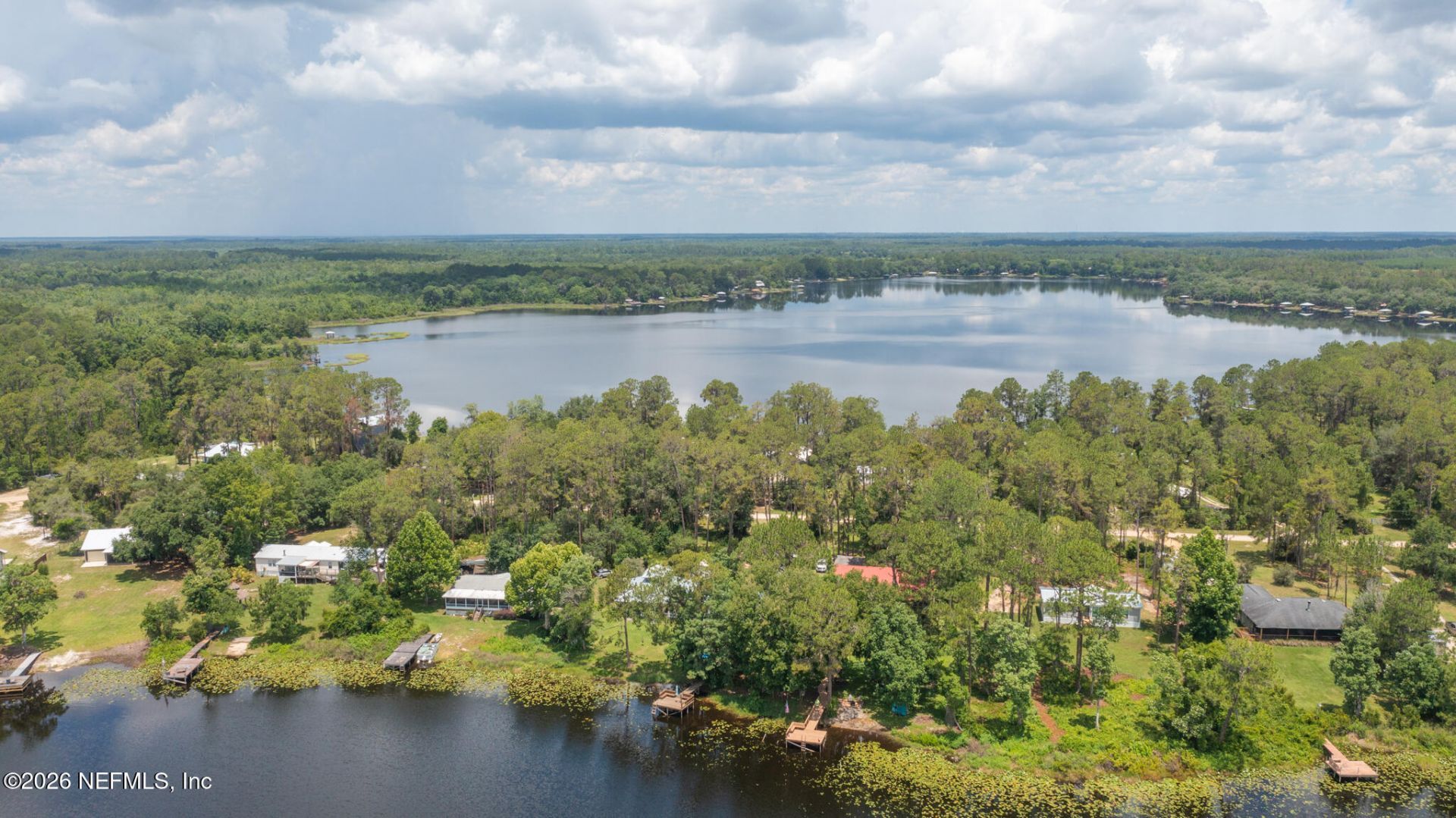 303 Riley Lake Drive, Hawthorne, FL 32640 Photo