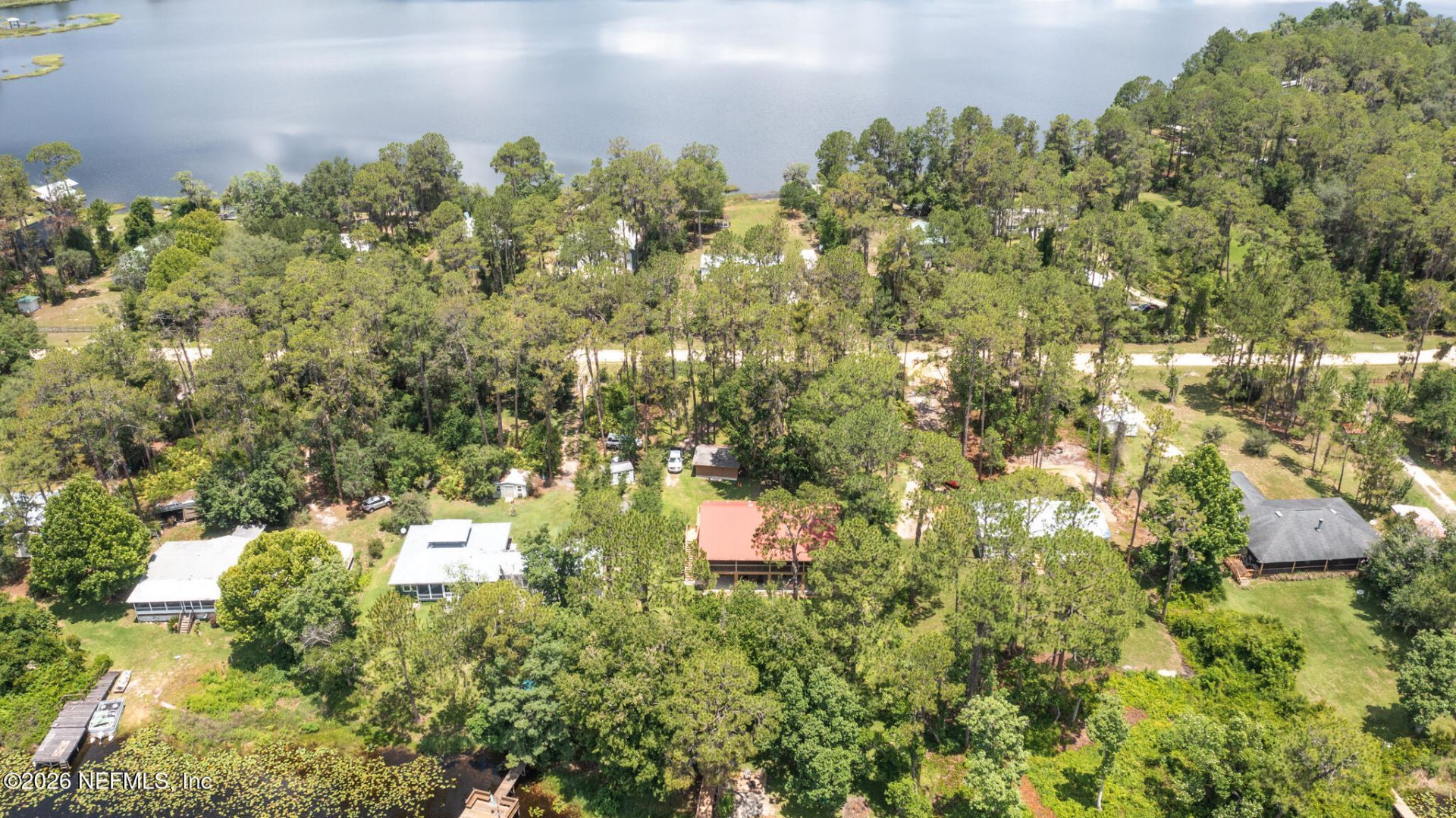 303 Riley Lake Drive, Hawthorne, FL 32640 Photo
