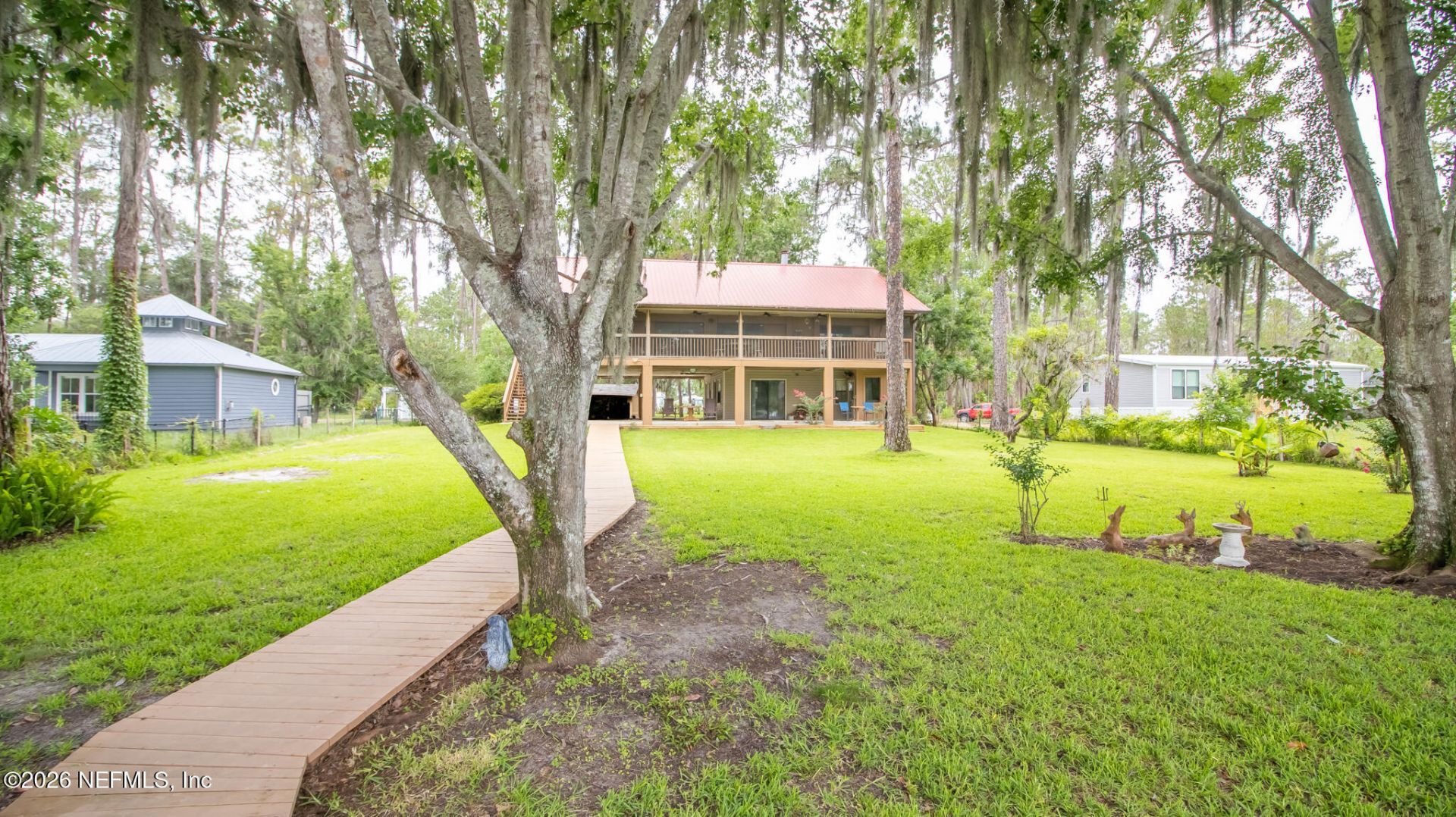 303 Riley Lake Drive, Hawthorne, FL 32640 Photo