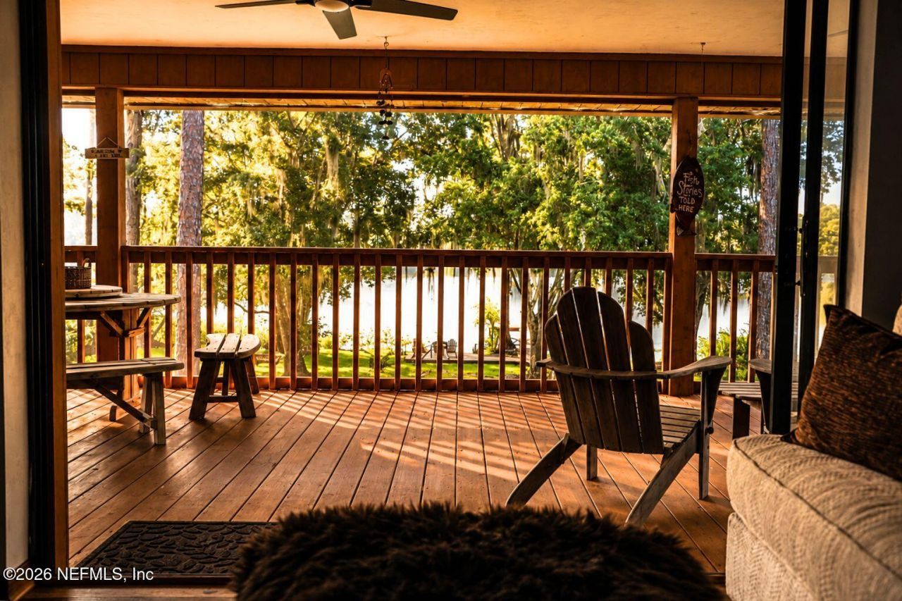 303 Riley Lake Drive, Hawthorne, FL 32640 Photo