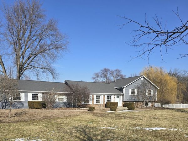 1848 E Marmion Place , Crete, IL 60417