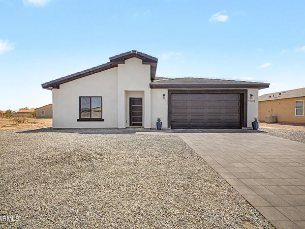 10094 W MISSION Drive, Arizona City, AZ 85123