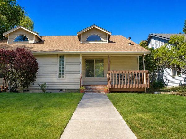 922 NW Ogden Avenue, Bend, OR 97703