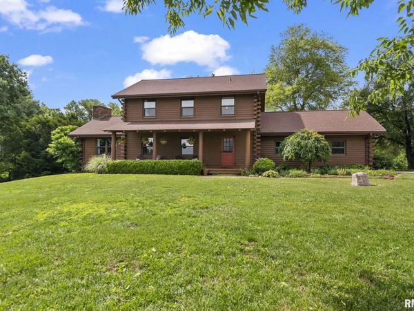 1850 E BARBER Road, Sherman, IL 62684