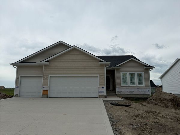 515 NW Georgetown Drive, Waukee, IA 50263