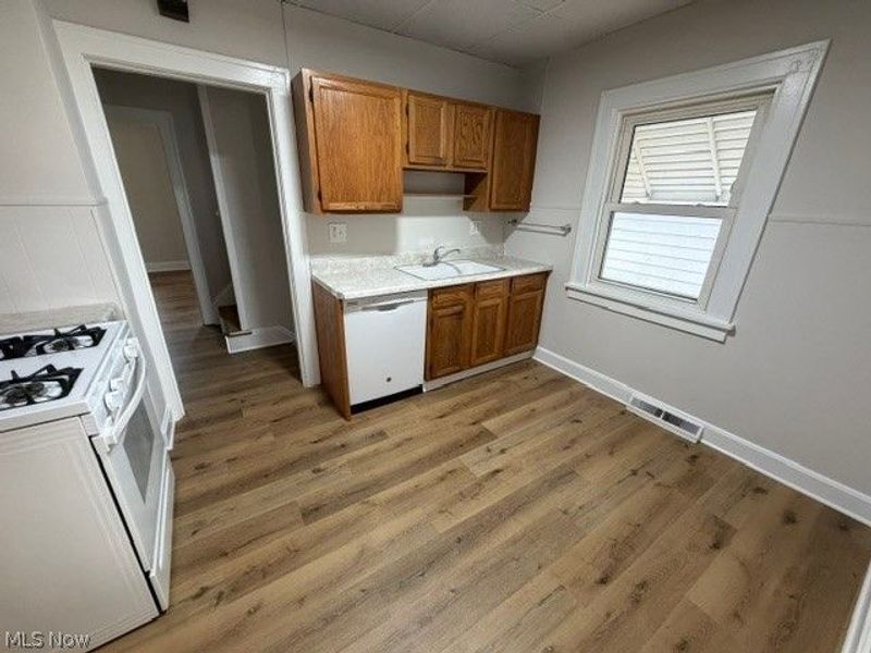 4642 Rockwood Road, Garfield Heights, OH 44125 Photo 7