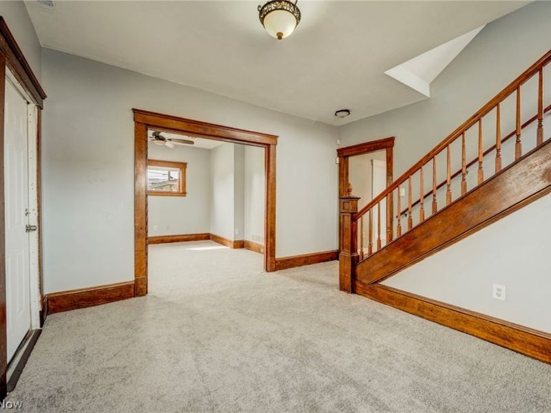 4432 Pearl Road , Cleveland, OH 44109 Photo 9