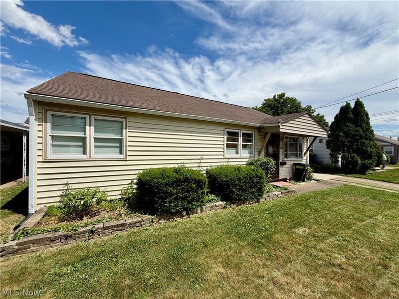 1232 Hawthorne Avenue SW, Canton, OH 44710 Photo 2