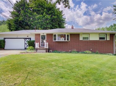 6787 Glenmere Avenue NE, Canton, OH 44721