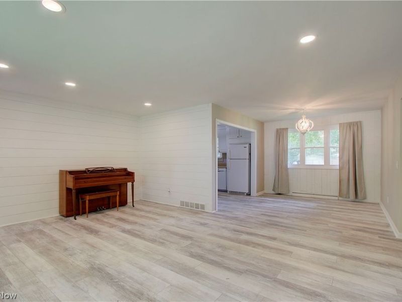 6787 Glenmere Avenue NE, Canton, OH 44721 Photo 17