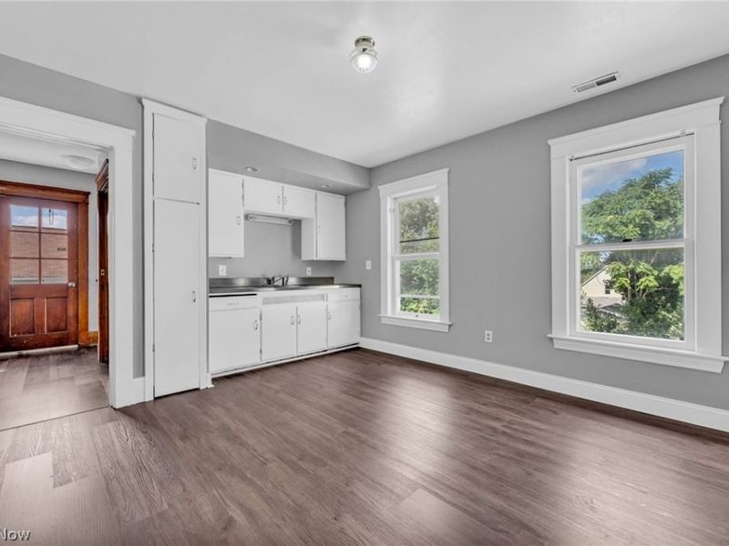 4438 Pearl Road , Cleveland, OH 44109 Photo 10