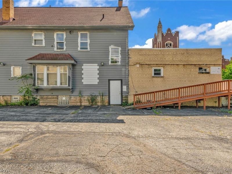 4438 Pearl Road , Cleveland, OH 44109 Photo 3