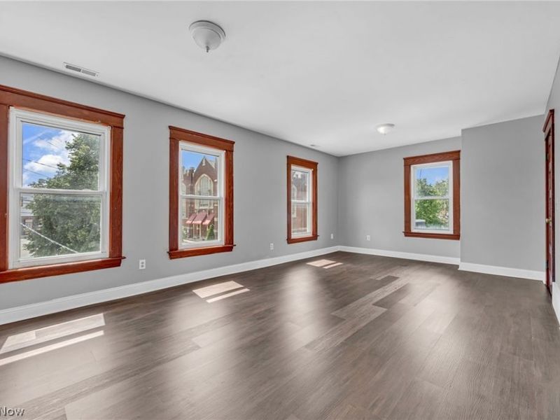 4438 Pearl Road , Cleveland, OH 44109 Photo 9