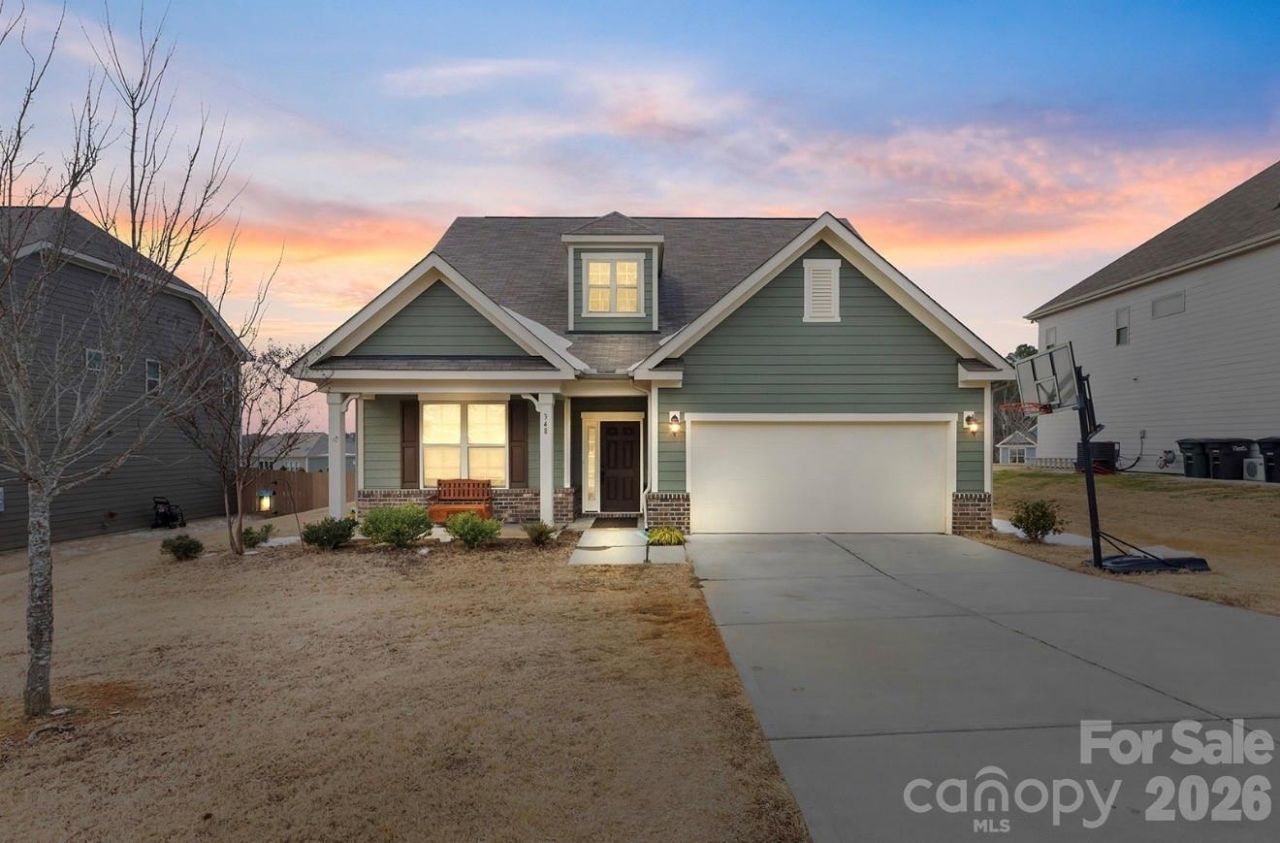 348 Pleasant View Lane Se, Concord, NC 28025 Main Photo