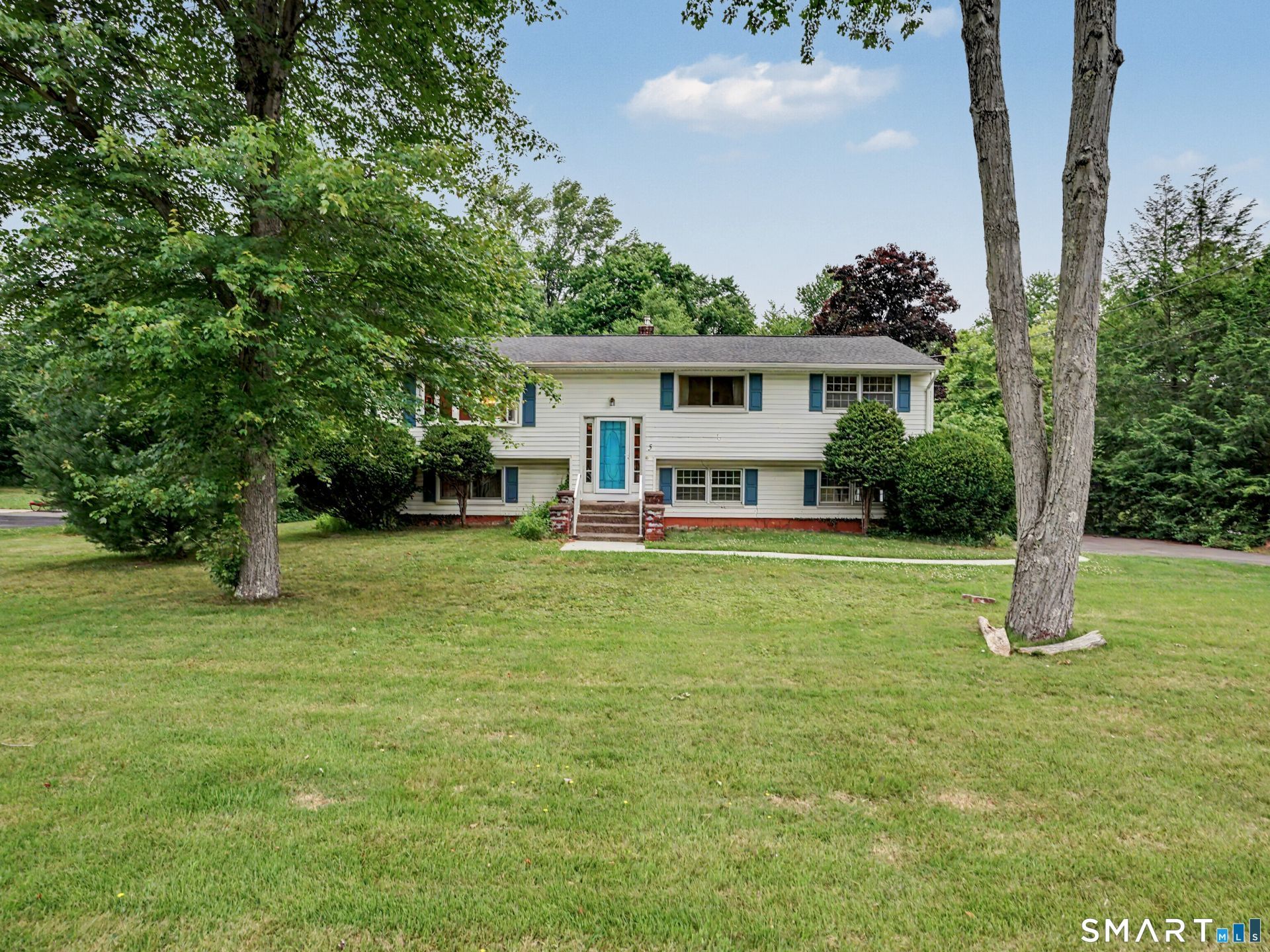 5 Leighton, North Haven, CT 06473 Main Photo