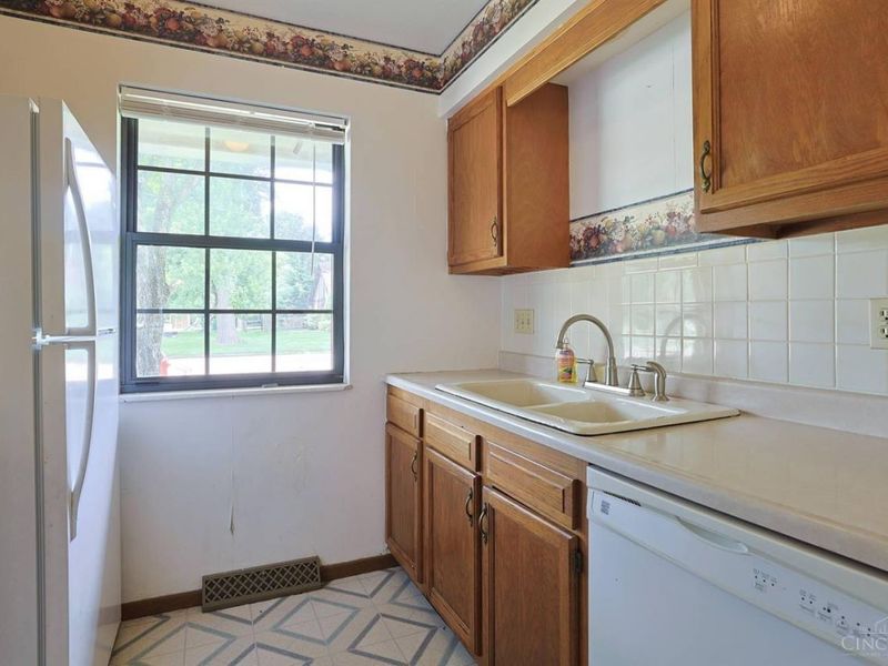 3410 Carol Ann Lane, Middletown, OH 45044 Photo 12