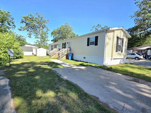 638 Courtland Lane, Muskegon, MI 49442