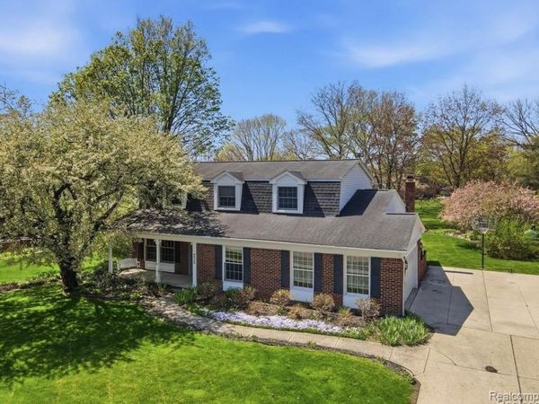 9025 Muirland Drive, Plymouth Twp, MI 48170