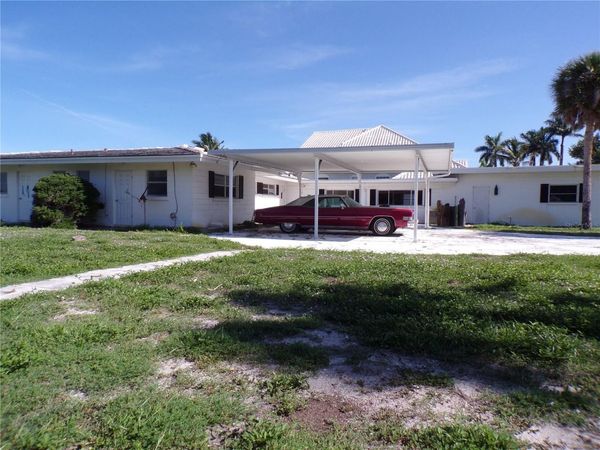 1124 SUNSET DRIVE, VENICE, FL 34285