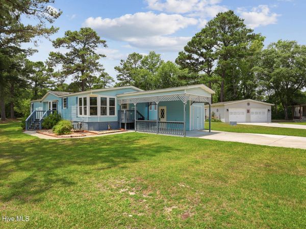 605 Outrigger Court , Hampstead, NC 28443